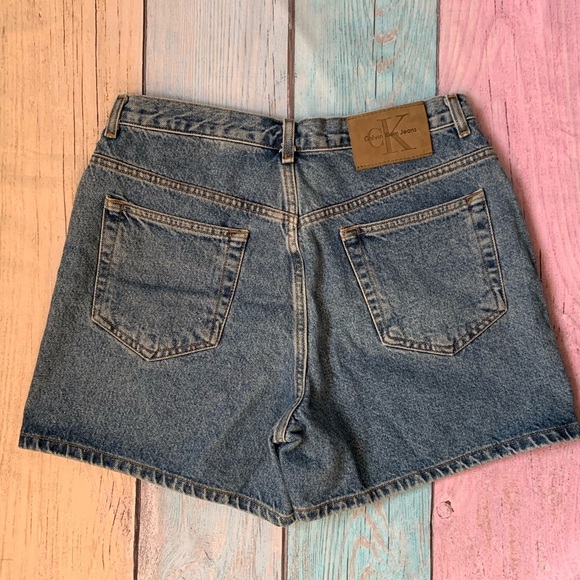 Vintage Calvin Klein jean shorts - Picture 7 of 9